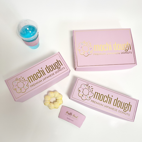 Customized Pastry Boxes with Window for Bakeries and Dessert Shops