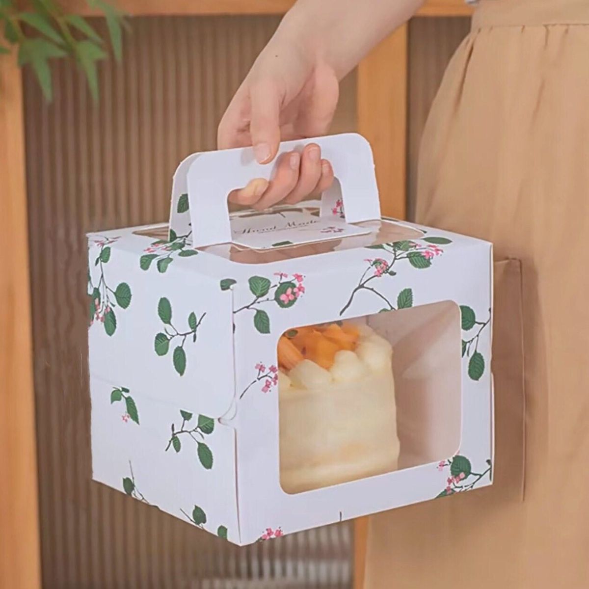 Custom Cake Takeaway Box | Secure Food-Grade Packaging for Cake Delivery